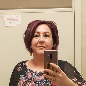 Meet your Posher, Shana